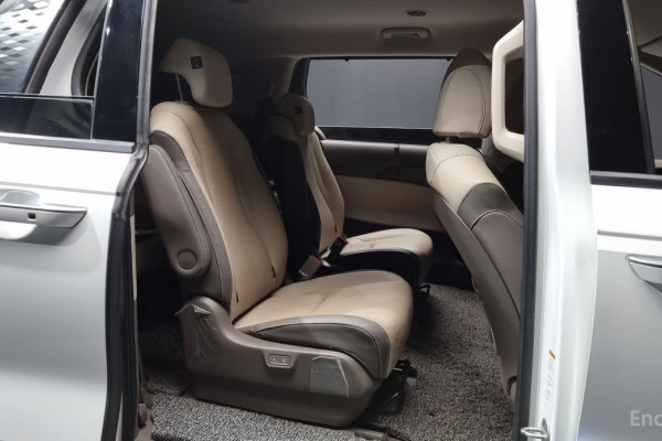 2022 Kia Carnival с пробегом 85 835 км