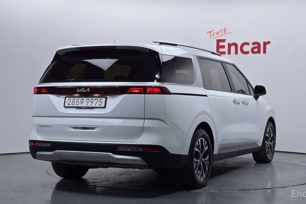 2022 Kia Carnival с пробегом 64 503 км