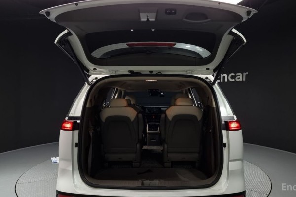 2022 Kia Carnival с пробегом 85 835 км