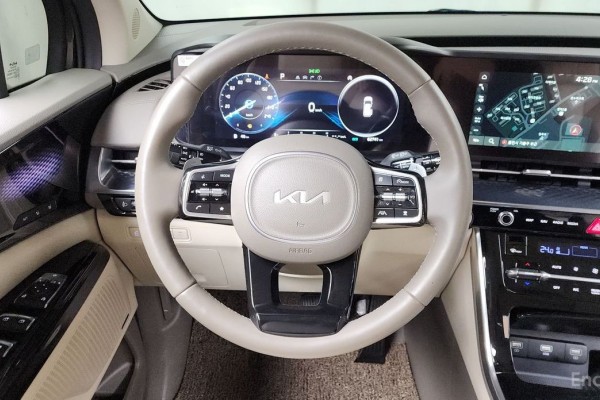 2022 Kia Carnival с пробегом 62 741 км