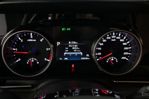 2022 Kia Carnival с пробегом 69 638 км