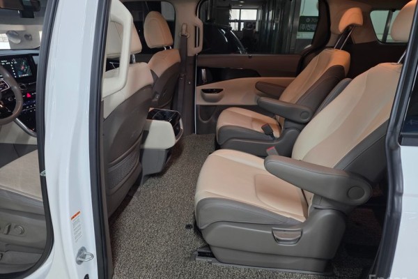 2022 Kia Carnival с пробегом 69 600 км