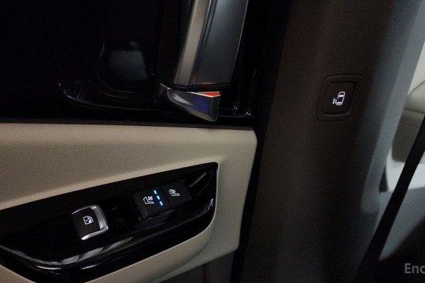 2022 Kia Carnival с пробегом 62 741 км