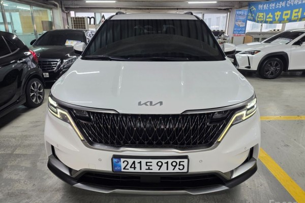 2022 Kia Carnival с пробегом 69 600 км