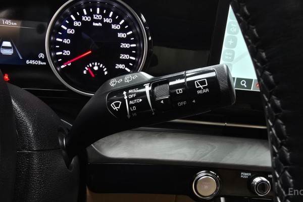 2022 Kia Carnival с пробегом 64 503 км