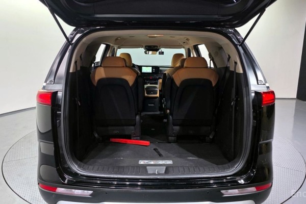 2022 Kia Carnival с пробегом 69 638 км