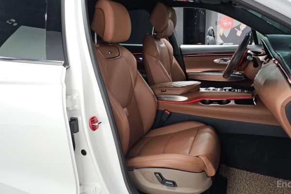 2021 Genesis GV70 с пробегом 63 730 км