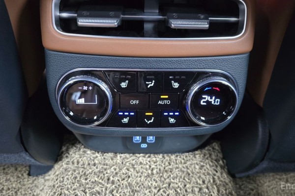 2021 Genesis GV70 с пробегом 68 646 км