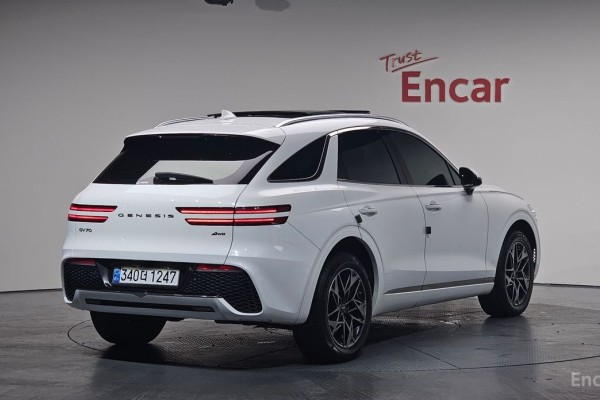 2021 Genesis GV70 с пробегом 78 622 км