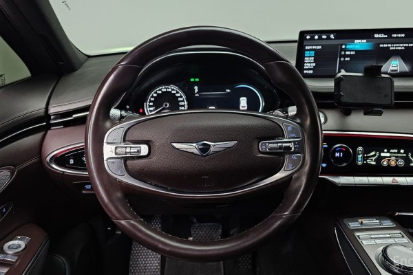 2021 Genesis GV70 с пробегом 78 622 км