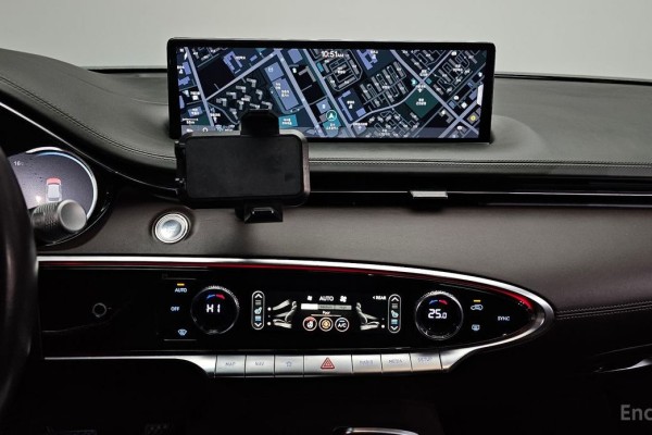 2021 Genesis GV70 с пробегом 78 622 км