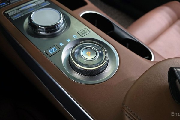 2021 Genesis GV70 с пробегом 35 348 км