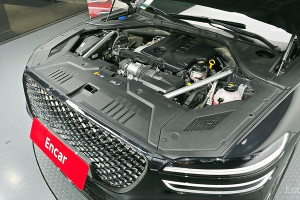 2021 Genesis GV70 с пробегом 80 092 км