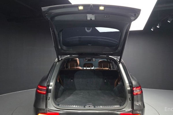 2021 Genesis GV70 с пробегом 69 988 км