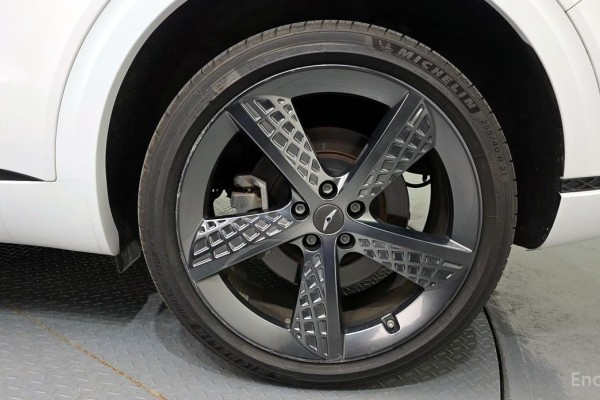 2021 Genesis GV70 с пробегом 85 340 км