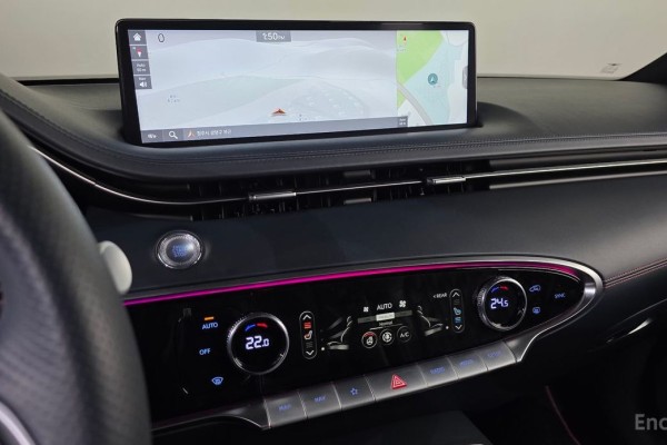 2021 Genesis GV70 с пробегом 85 340 км