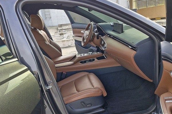 2021 Genesis GV70 с пробегом 59 131 км