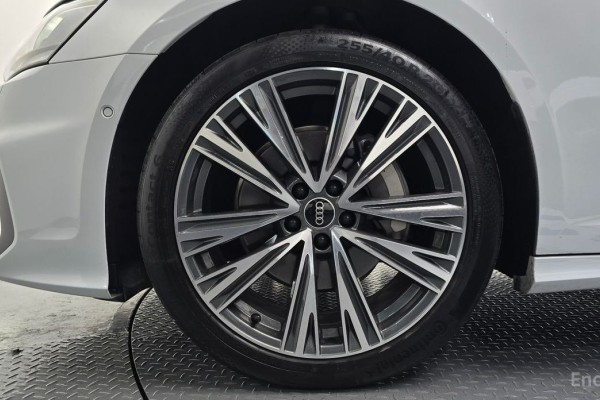 2022 Audi A6 с пробегом 42 006 км