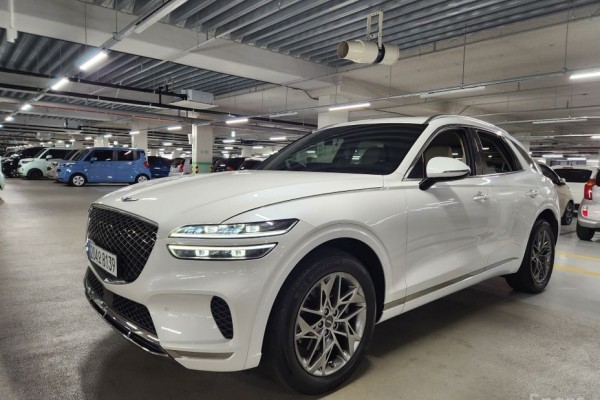 2021 Genesis GV70 с пробегом 49 052 км