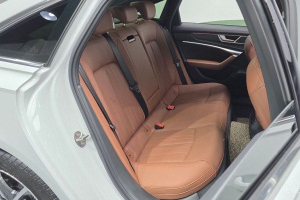 2022 Audi A6 с пробегом 40 050 км