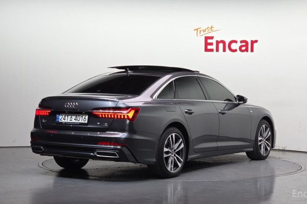 2022 Audi A6 с пробегом 62 079 км