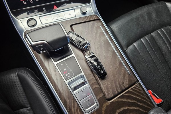 2021 Audi A6 с пробегом 59 043 км