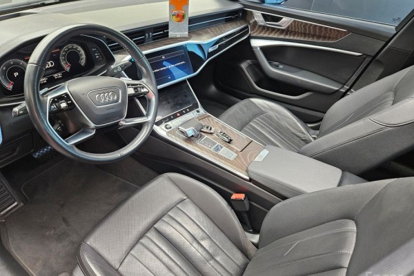 2021 Audi A6 с пробегом 59 043 км