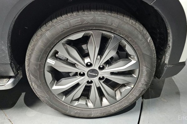 2025 SsangYong Rexton с пробегом 10 057 км