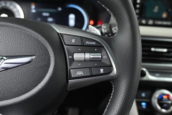 2023 Genesis G70 с пробегом 2 600 км