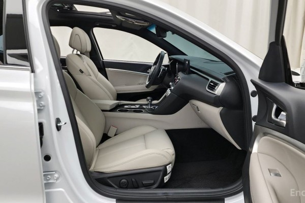 2022 Genesis G70 с пробегом 43 706 км