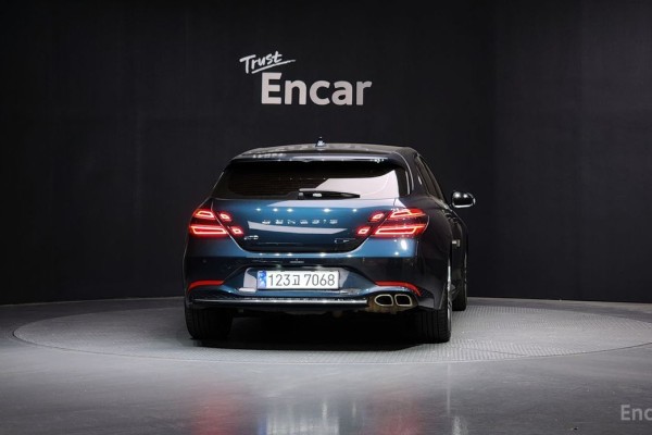 2022 Genesis G70 с пробегом 75 670 км