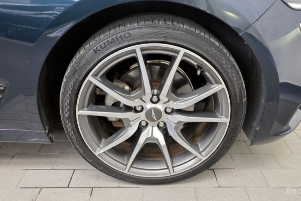 2022 Genesis G70 с пробегом 75 670 км