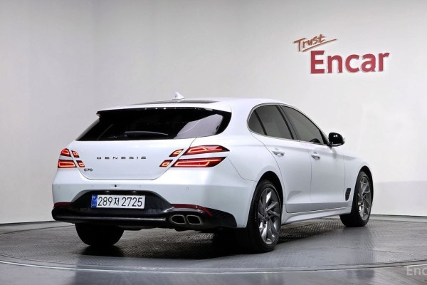 2022 Genesis G70 с пробегом 40 332 км