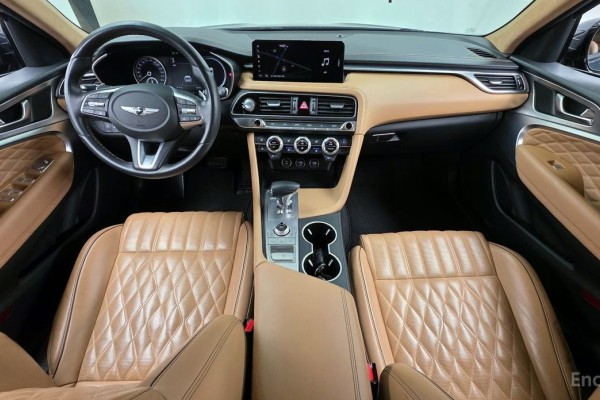 2022 Genesis G70 с пробегом 75 670 км