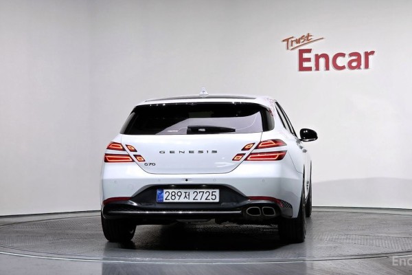 2022 Genesis G70 с пробегом 40 332 км