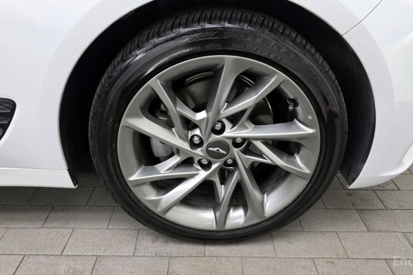 2022 Genesis G70 с пробегом 40 332 км