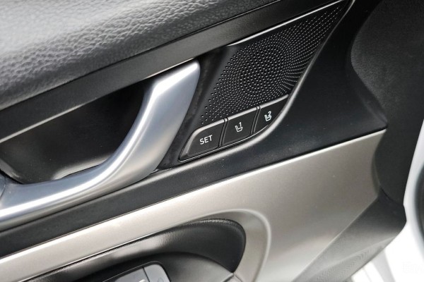 2022 Genesis G70 с пробегом 55 642 км