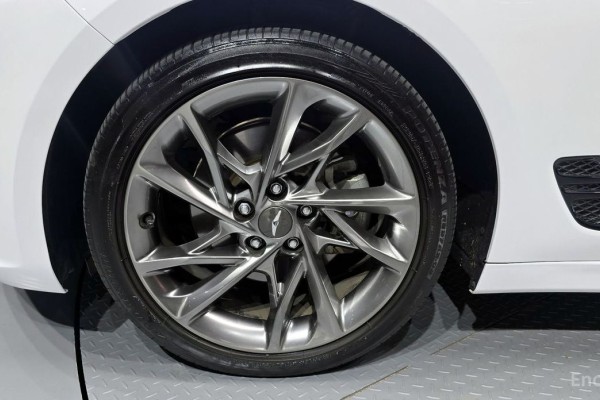 2022 Genesis G70 с пробегом 53 995 км