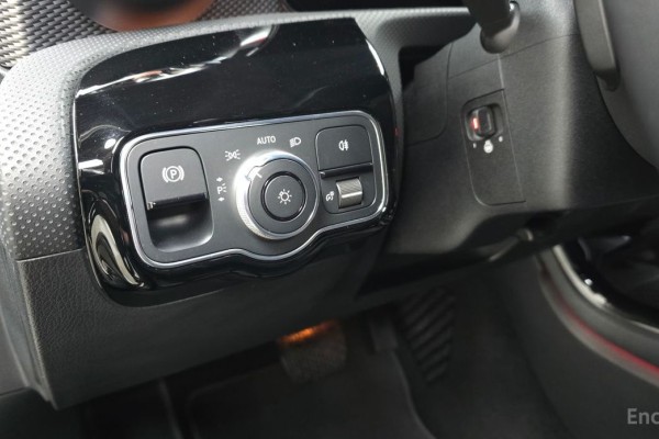 2021 Mercedes-Benz A-Класс с пробегом 92 996 км