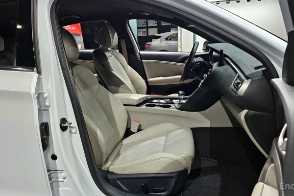 2022 Genesis G70 с пробегом 53 995 км