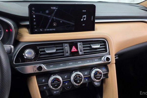 2022 Genesis G70 с пробегом 75 670 км