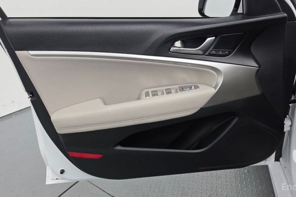 2023 Genesis G70 с пробегом 8 870 км