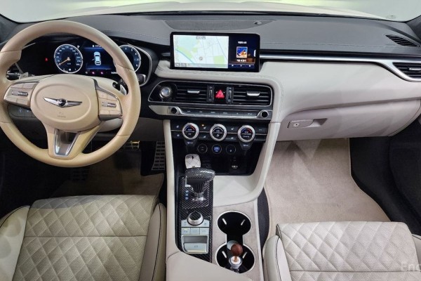 2022 Genesis G70 с пробегом 54 390 км