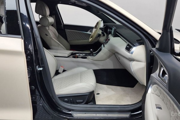 2022 Genesis G70 с пробегом 54 390 км
