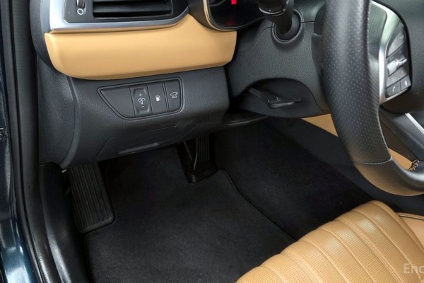 2022 Genesis G70 с пробегом 75 670 км