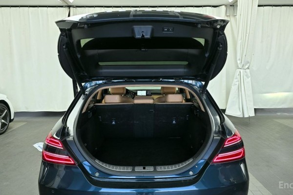 2022 Genesis G70 с пробегом 75 670 км