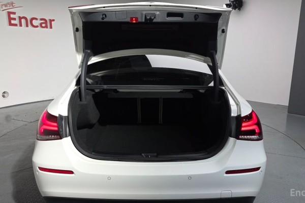 2021 Mercedes-Benz A-Класс с пробегом 45 965 км