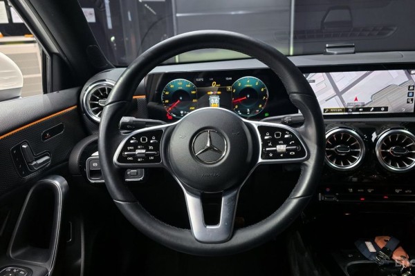 2022 Mercedes-Benz A-Класс с пробегом 56 150 км