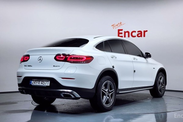 2021 Mercedes-Benz GLC с пробегом 43 988 км