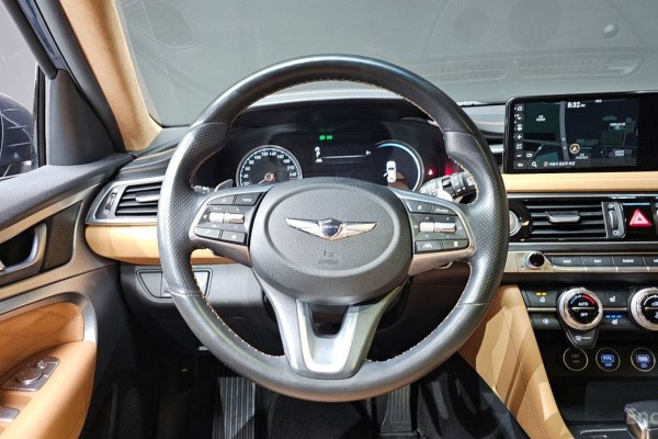 2022 Genesis G70 с пробегом 80 020 км